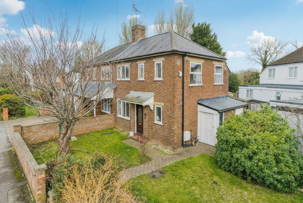 Main image of property: Common Rise, Hitchin, SG4
