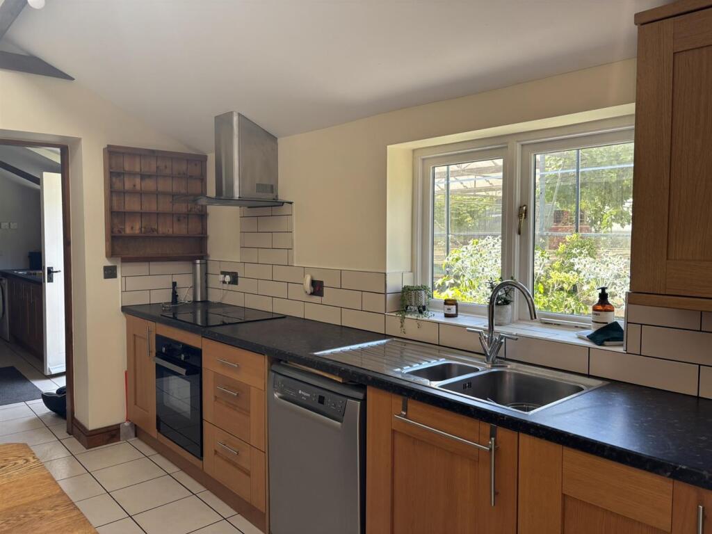 House in York - View 4