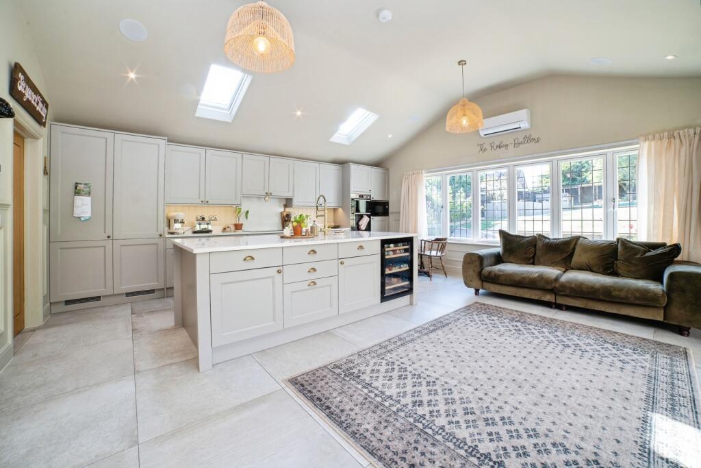 House in Ashfield, Hucknall - View 5