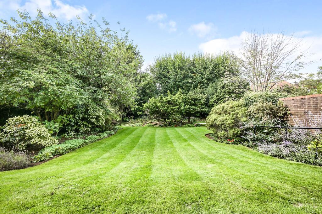 Main image of property: 20 Homedrive House, The Drive, Hove, BN3 6GE