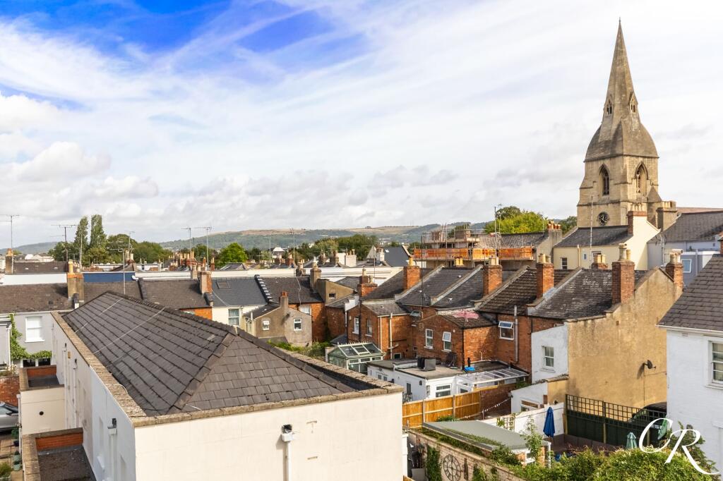 Apartment in Gloucester - View 4