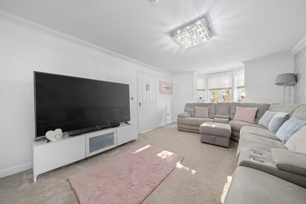 Thetford Grove, Glenboig, Coatbridge photo 2