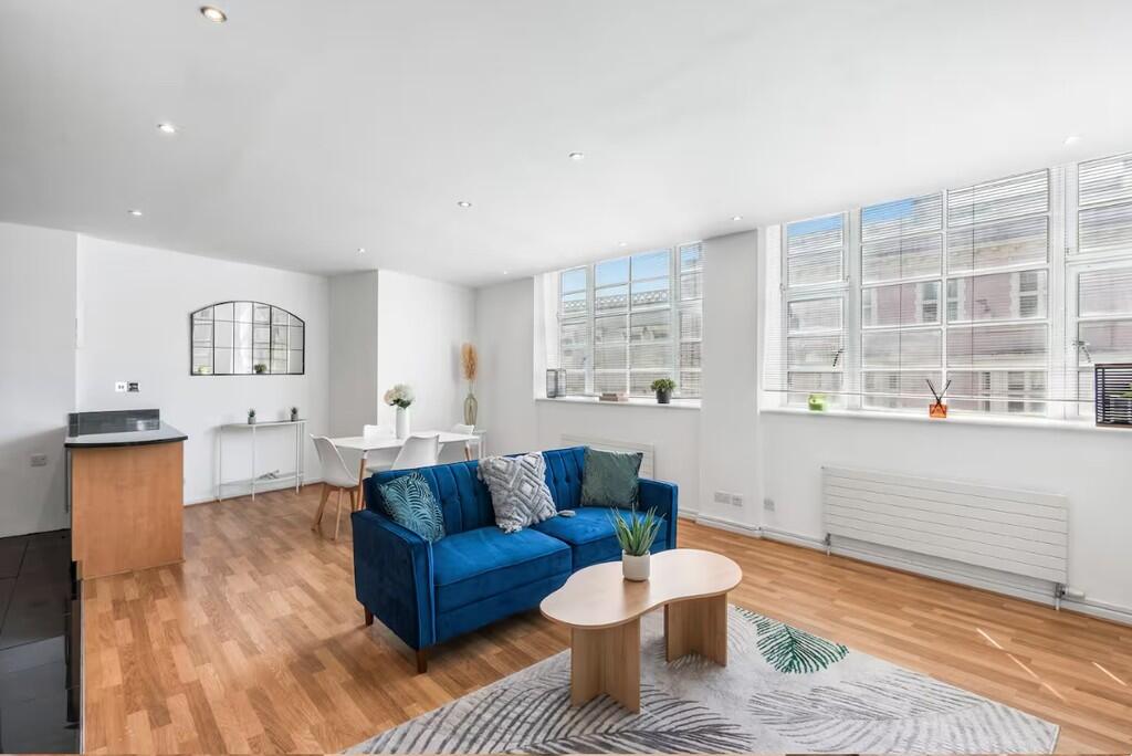 Apartment in Brighton, Round Hill - View 2