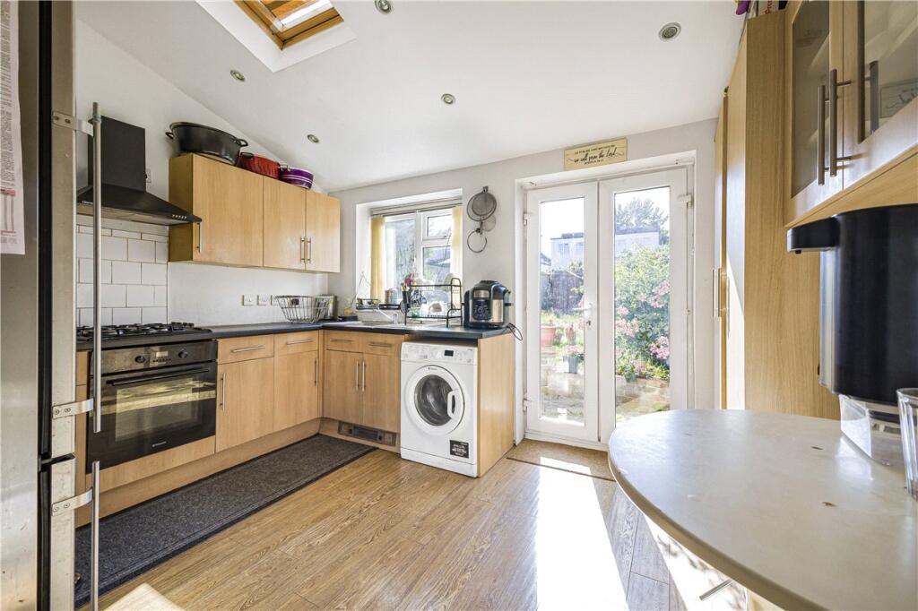 House in Orpington, Poverest, St Mary Cray - View 5