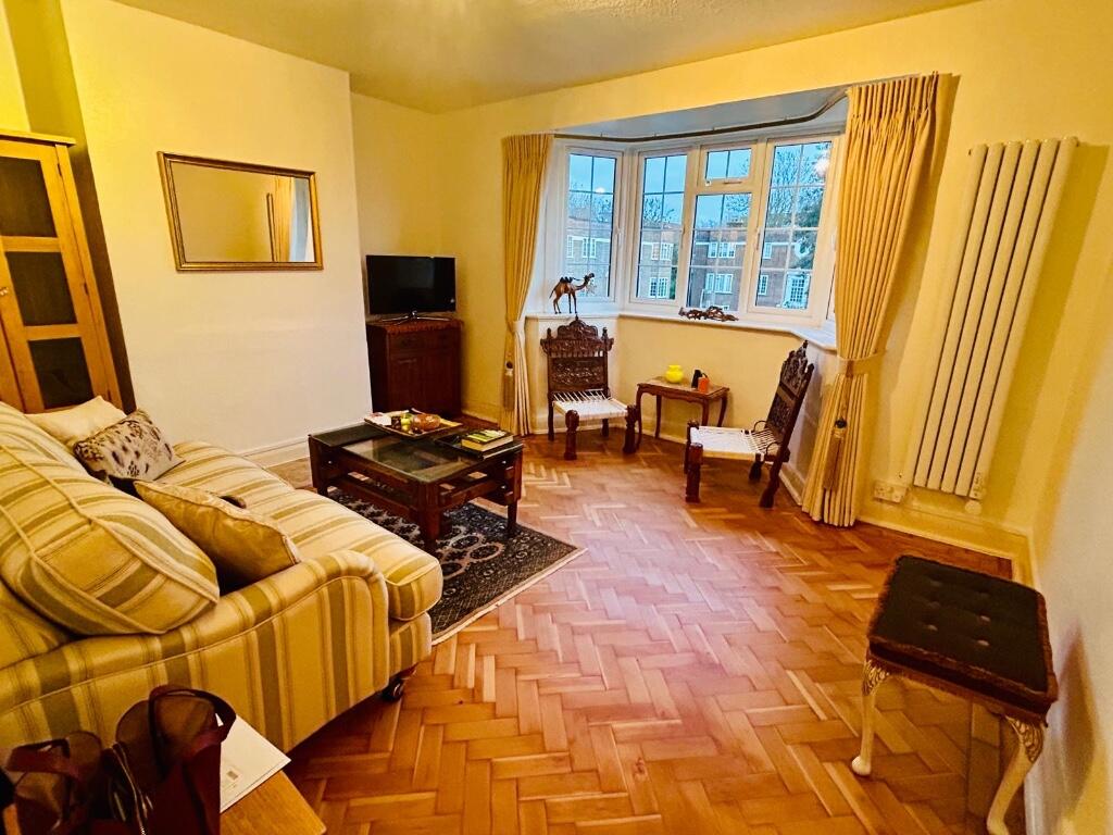 Main image of property: Ballards Lane, London, N3