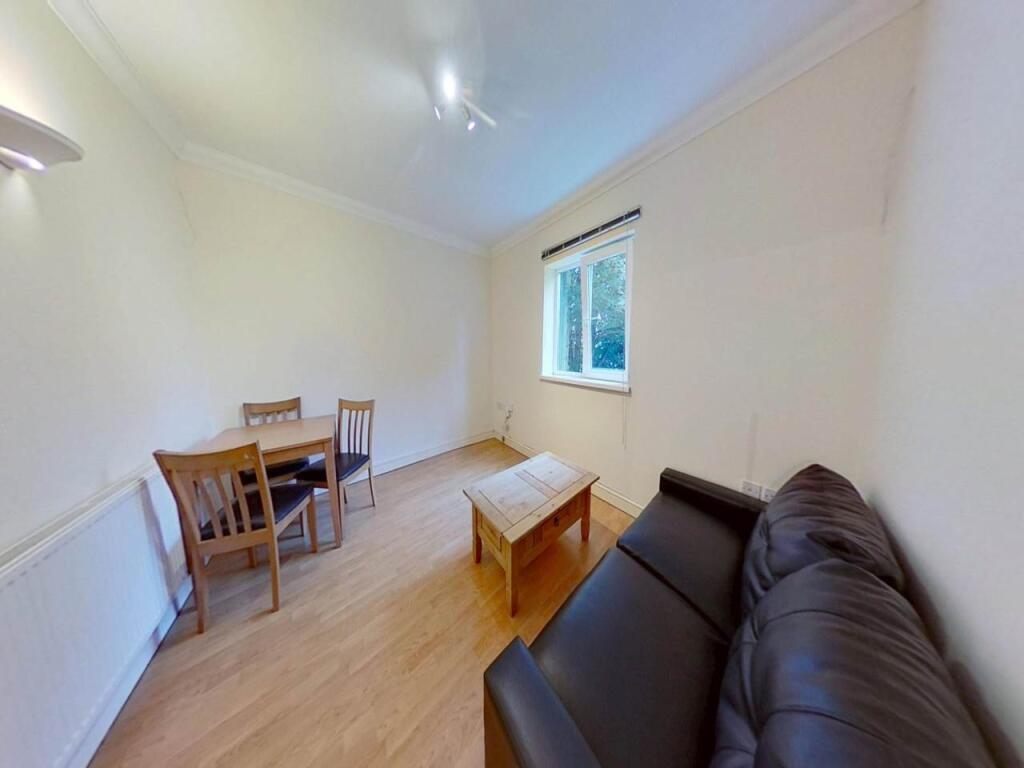 Main image of property: Richmond Road, Roath, Cardiff