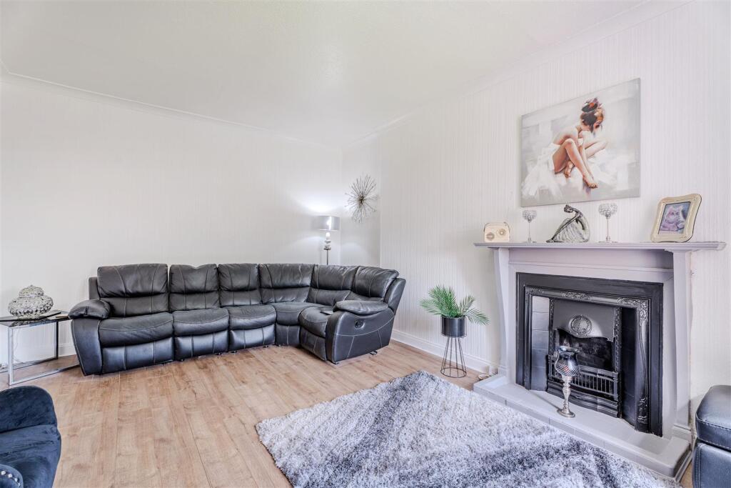 Apartment in Motherwell, North Lanarkshire - More