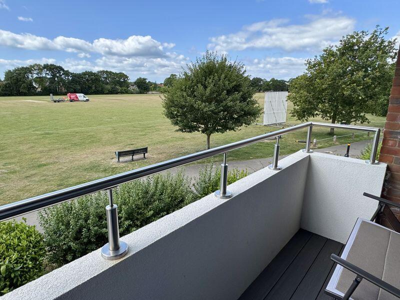 Park View Apartments, Hayling Island. photo 3