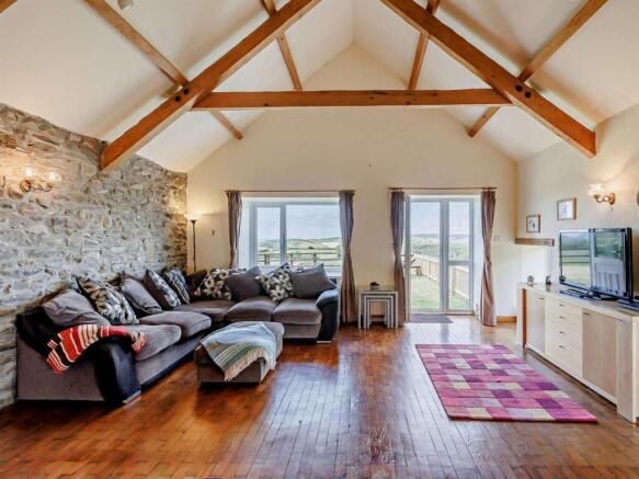 Sitting room garden end.jpg