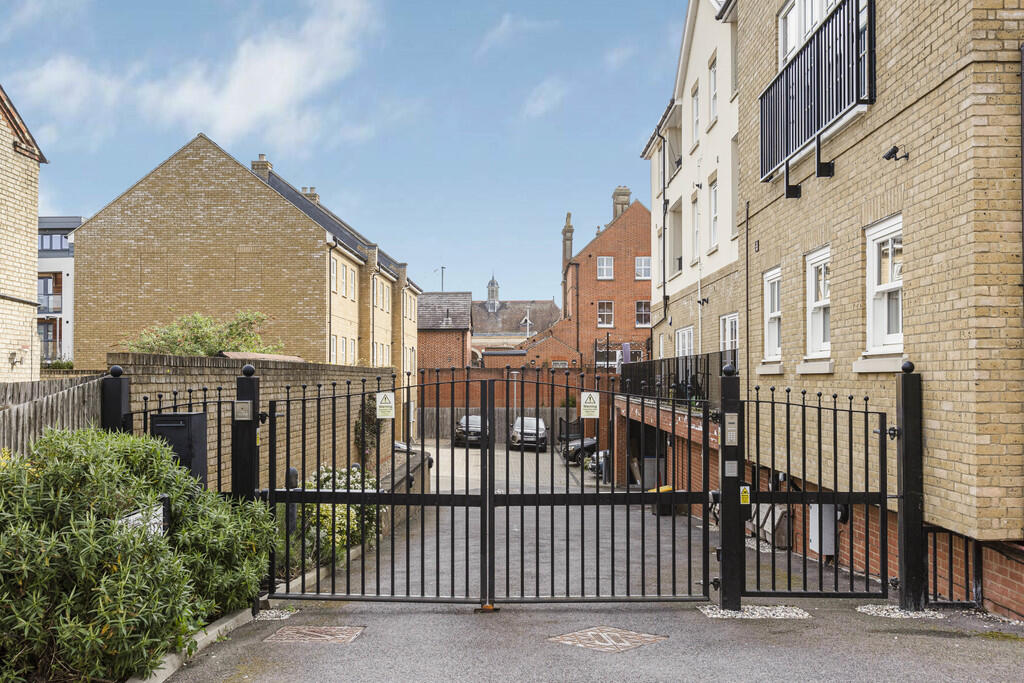 Main image of property: Moorfields, Hertford