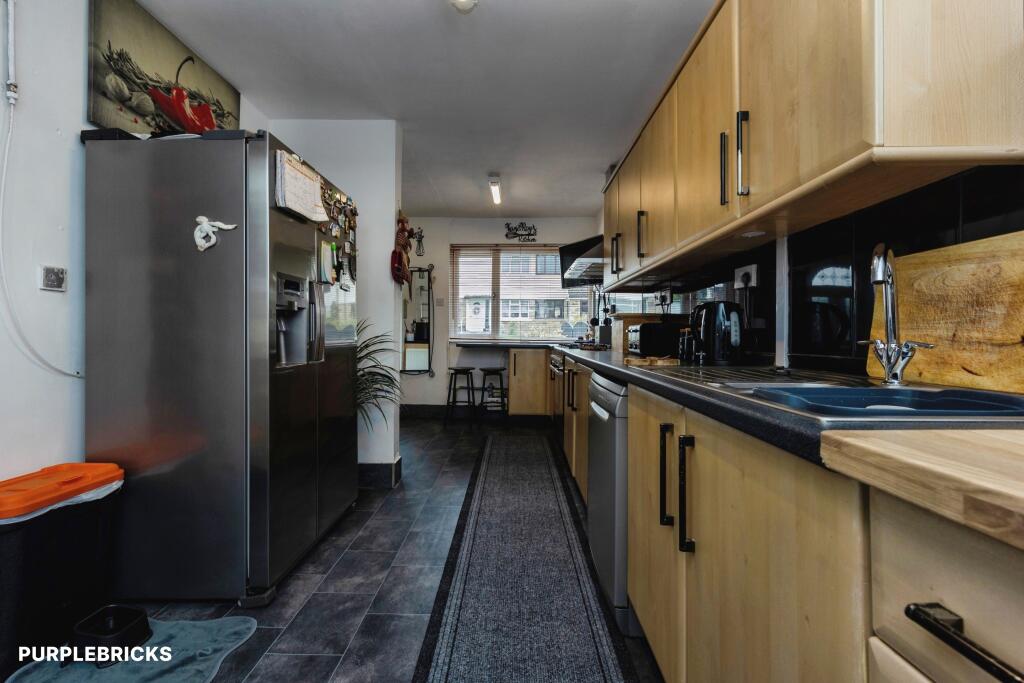 House in High Peak, Hadfield - View 5