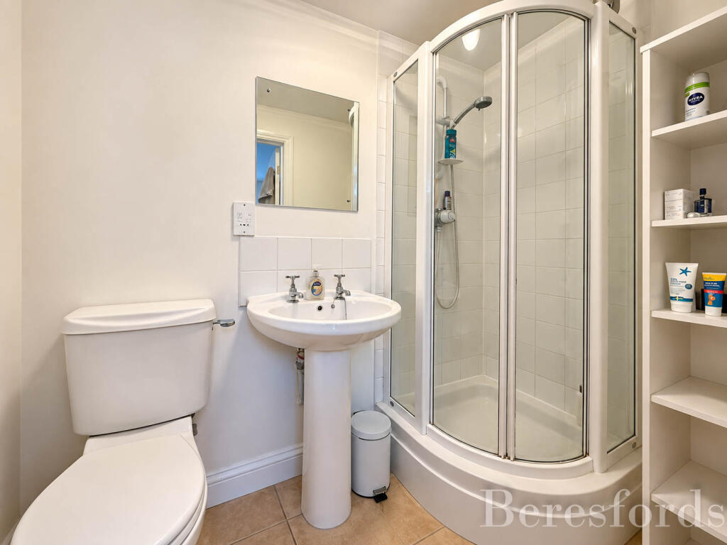 Apartment in Romford - View 5