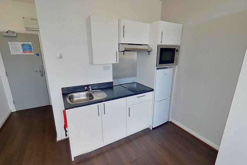 Studio flat for rent