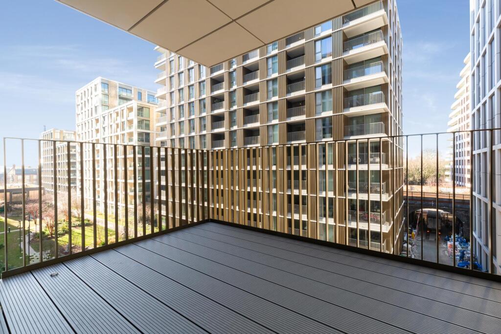 Apartment in London - More