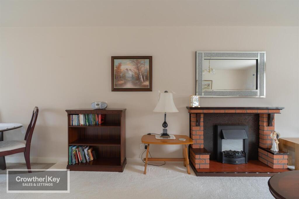 Silverlands Park, Buxton - More