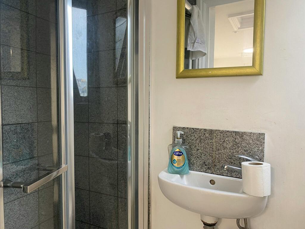 Communal showerroom.JPEG