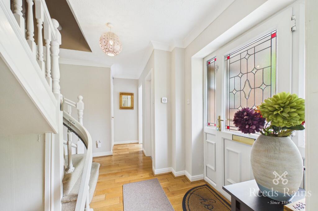 Oaklands Road, Hyde, Greater Manchester, SK14 photo 5