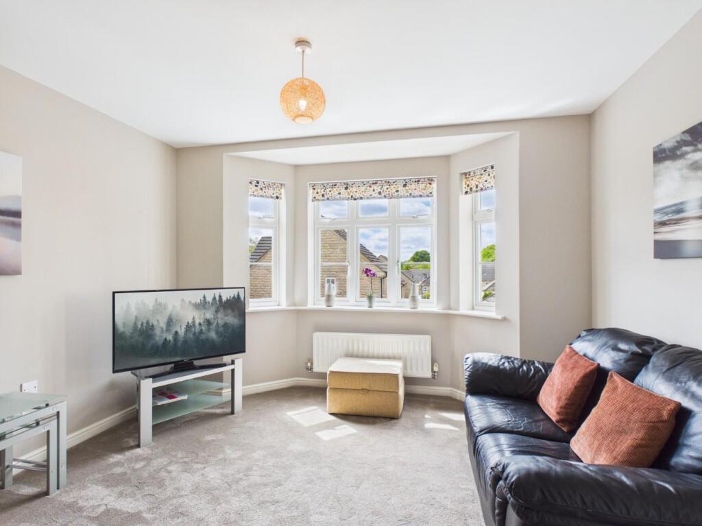 Apartment in Bradford, Bingley - View 2