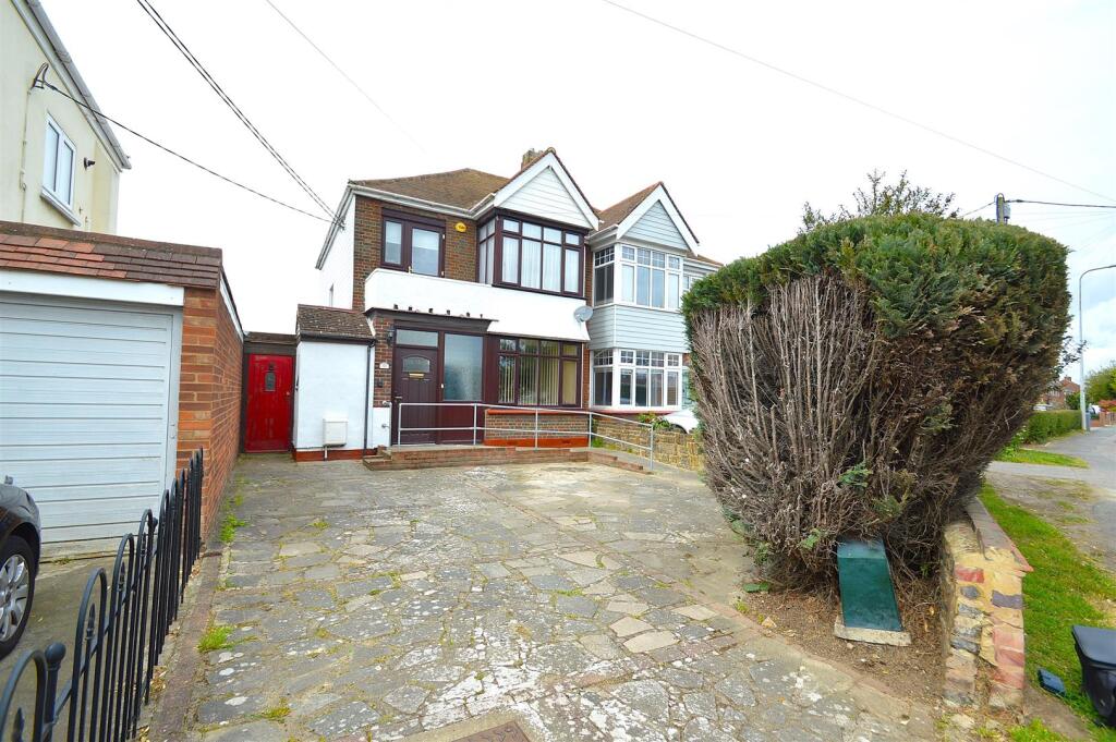 3-bed semi-detached on Ashingdon Road, Rochford, £360,000