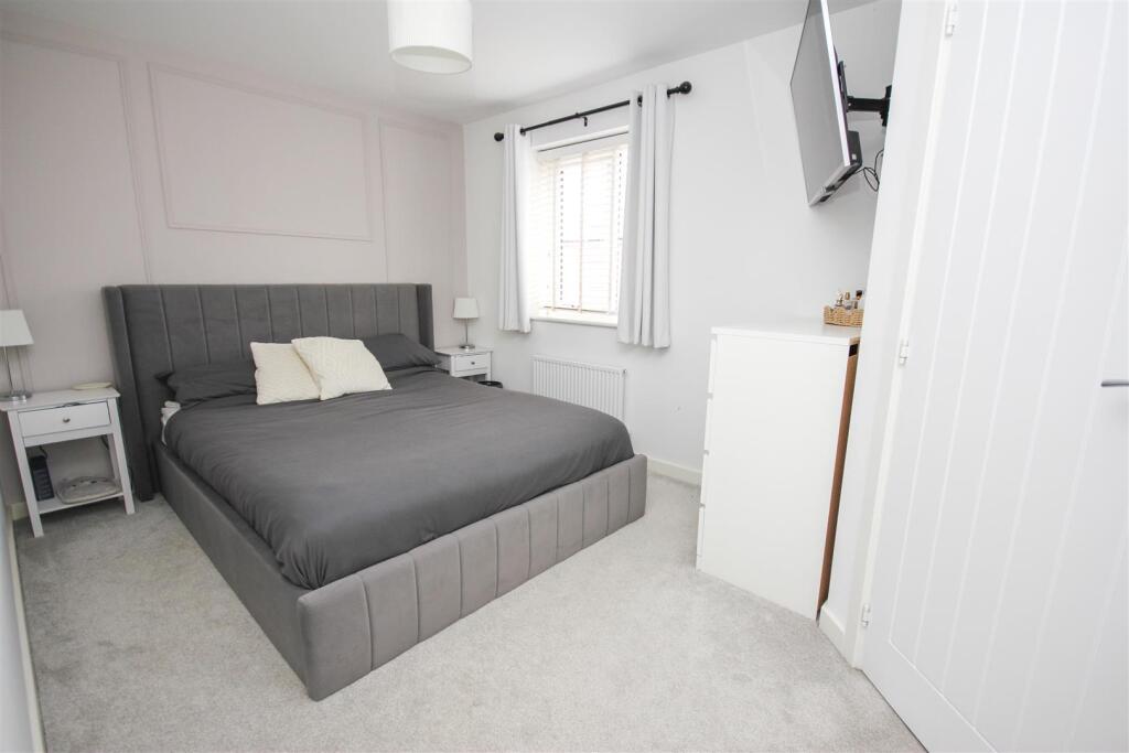 House in Wellingborough, Glenvale Park - View 5