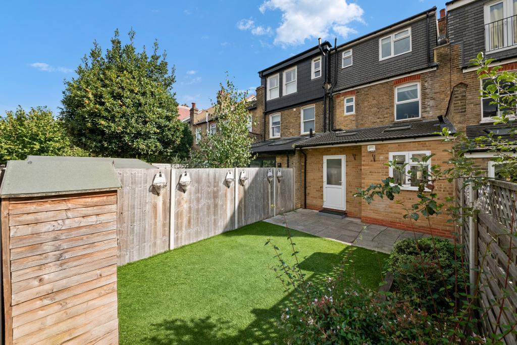 House in London, Hanwell - More