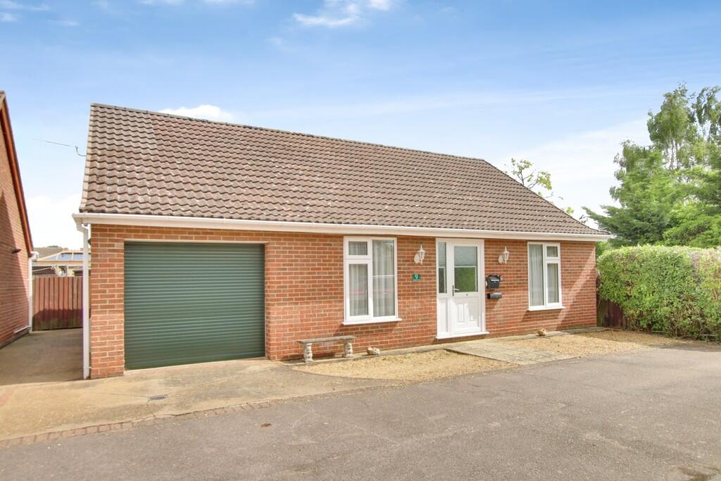 Main image of property: Deben Close, March