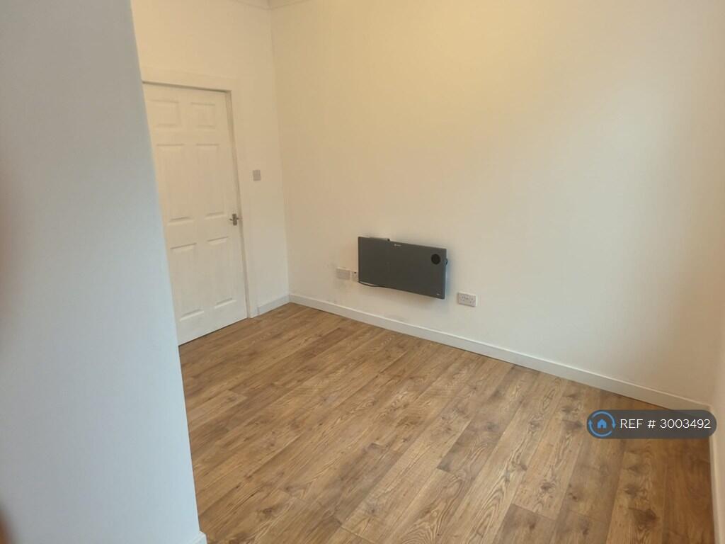 Apartment in Kilmarnock - View 4