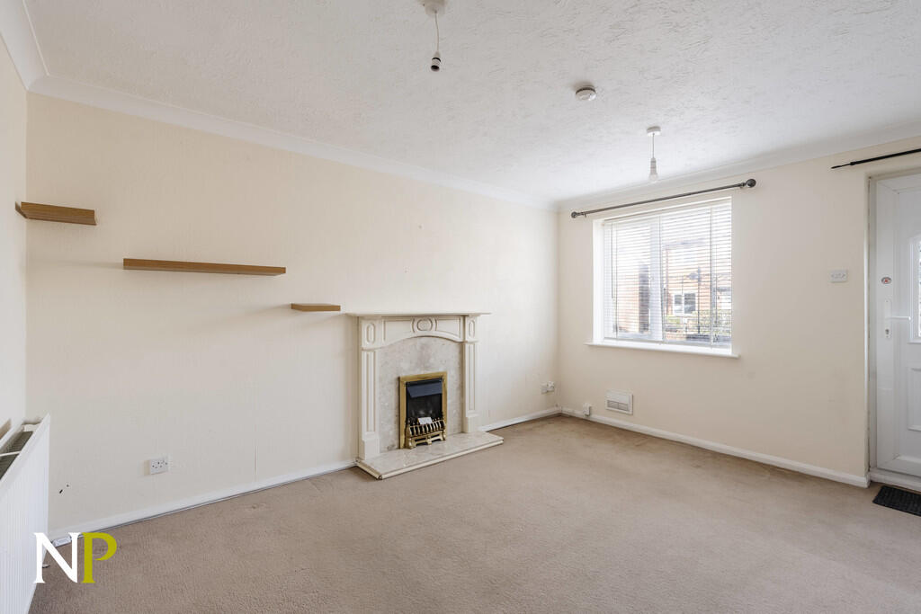 Dale Close, Stanway, Colchester photo 3