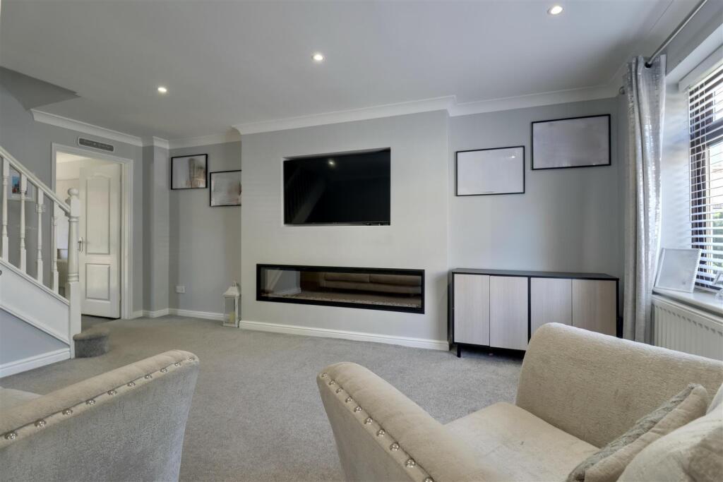 House in Havant, Hampshire - View 2