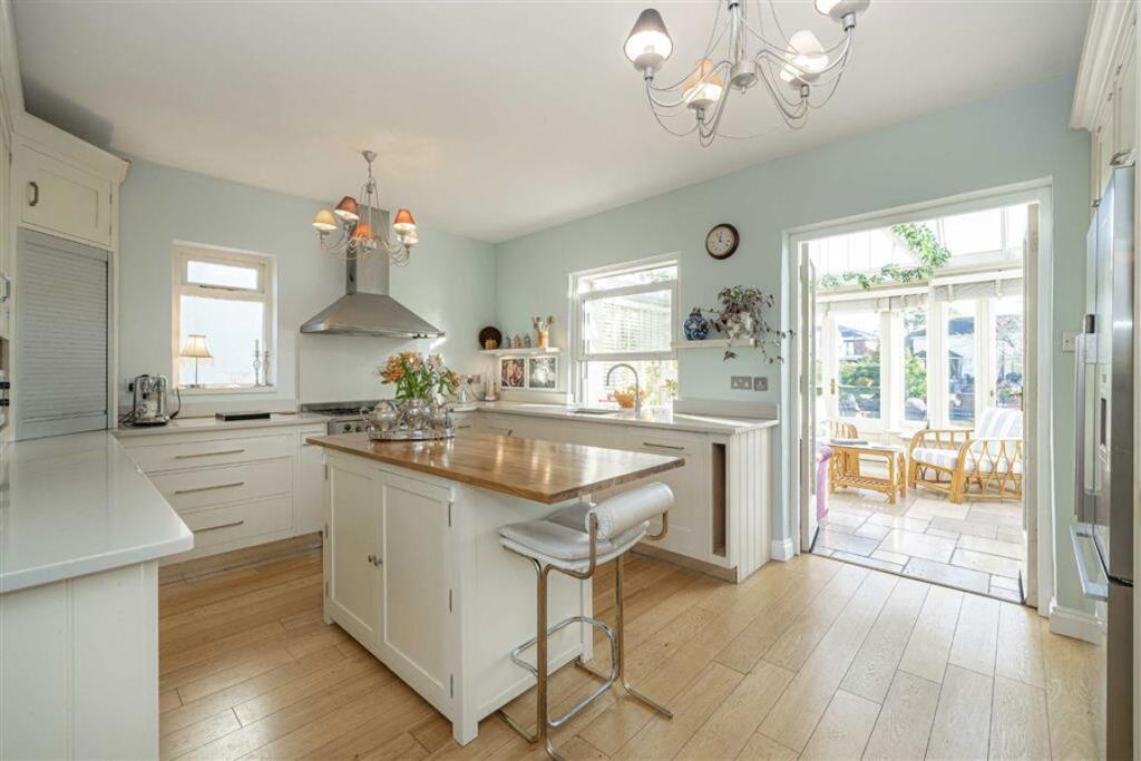 House in Old Windsor, Windsor and Maidenhead - View 5