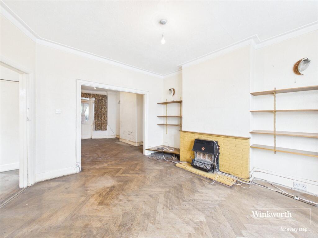 Tenterden Drive, Hendon, London, NW4 photo 4