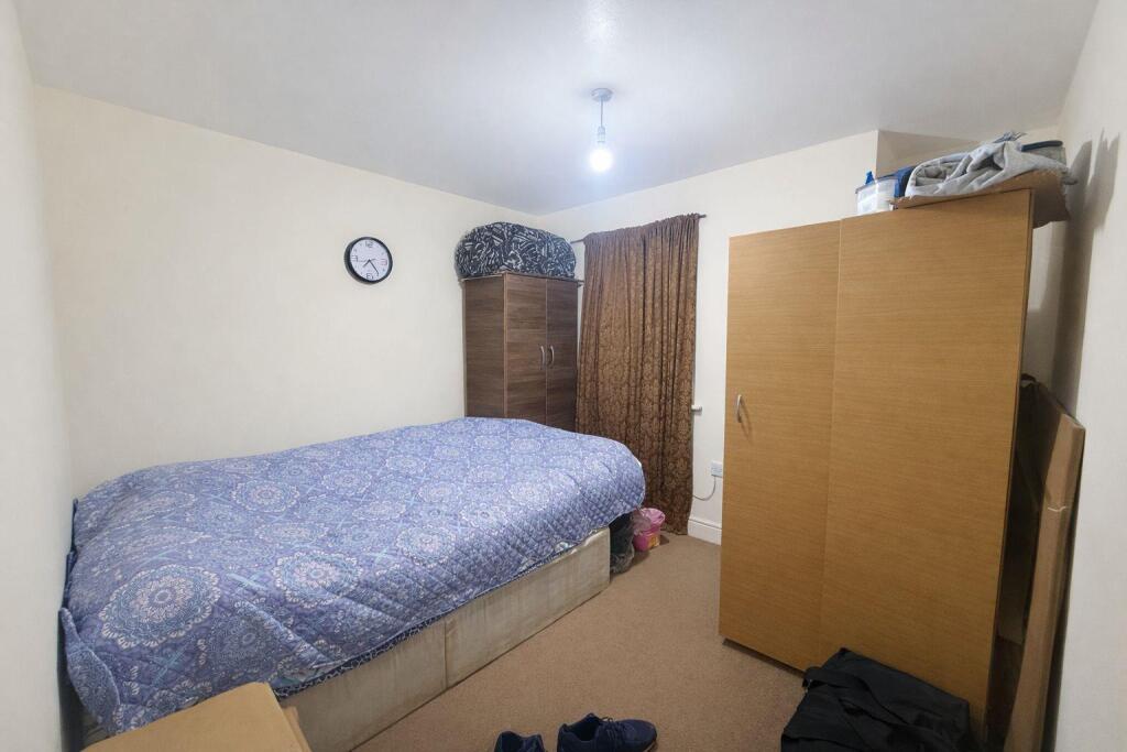 Six Penny Court, Tanner Street, Barking photo 4