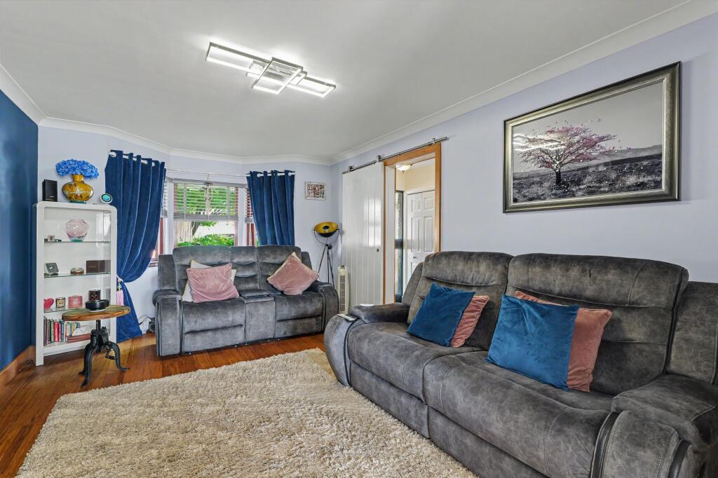 House in Chapelhall, North Lanarkshire - View 5