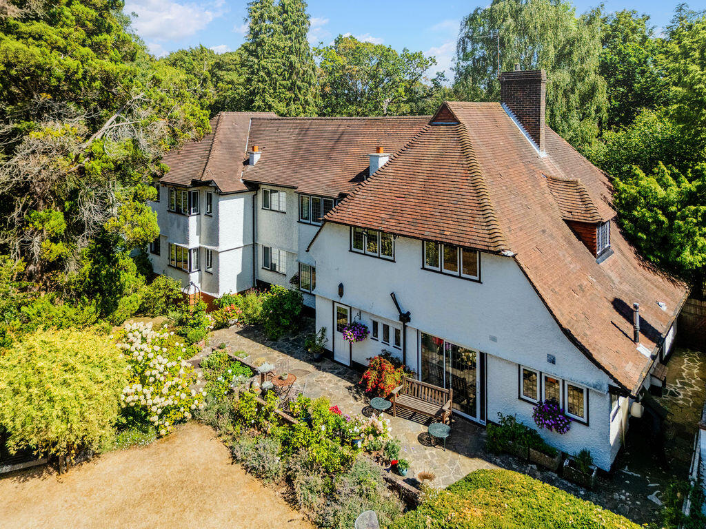 House in Reigate and Banstead, Chipstead - View 3