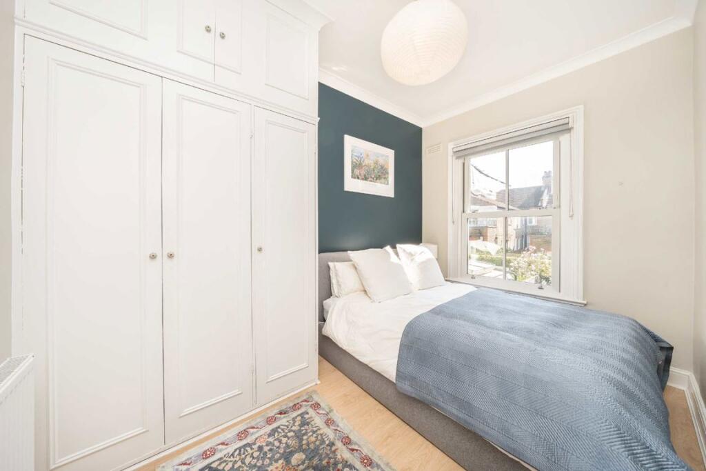 Beauchamp Road, Clapham Junction photo 4