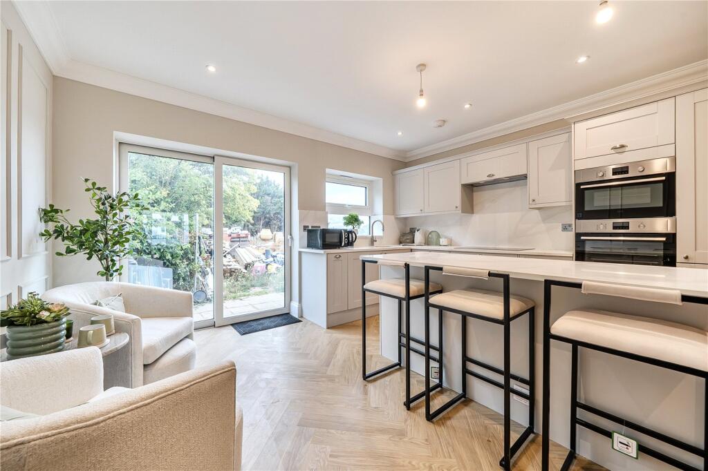 House in London - View 5