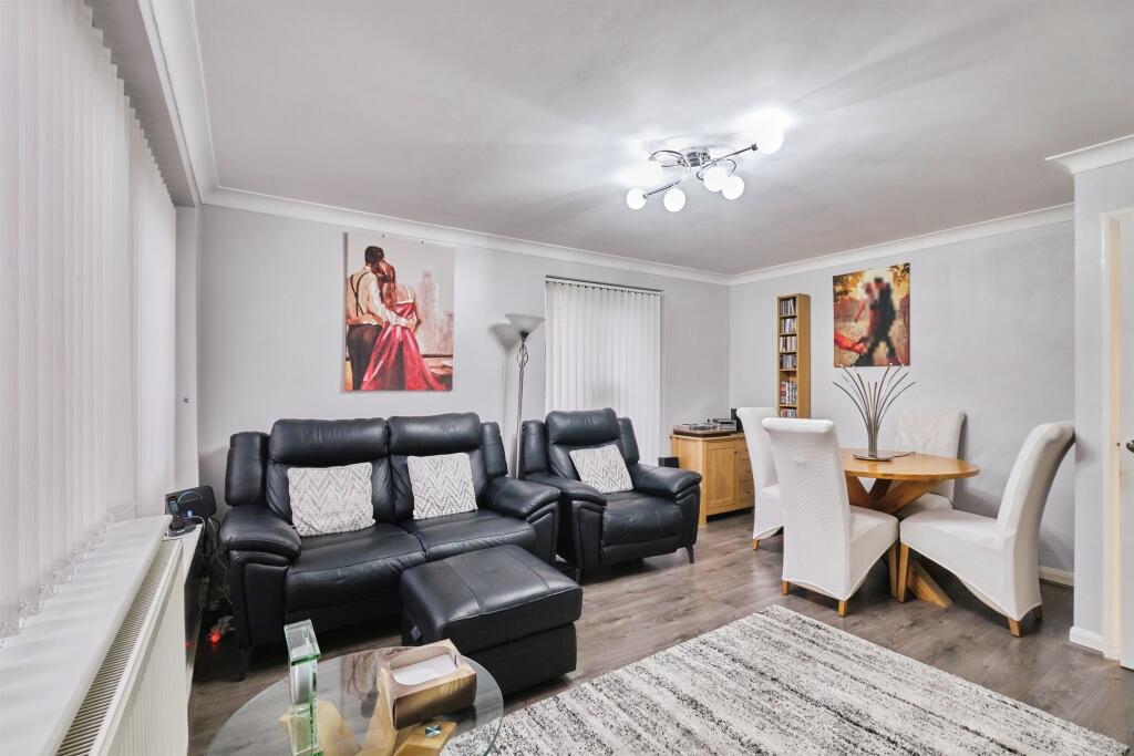 Apartment in Sandwell, West Midlands - View 5