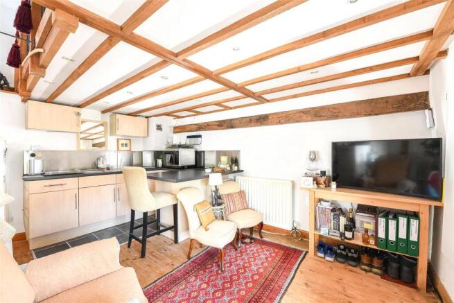 Ff Sitting Rm/Kitche