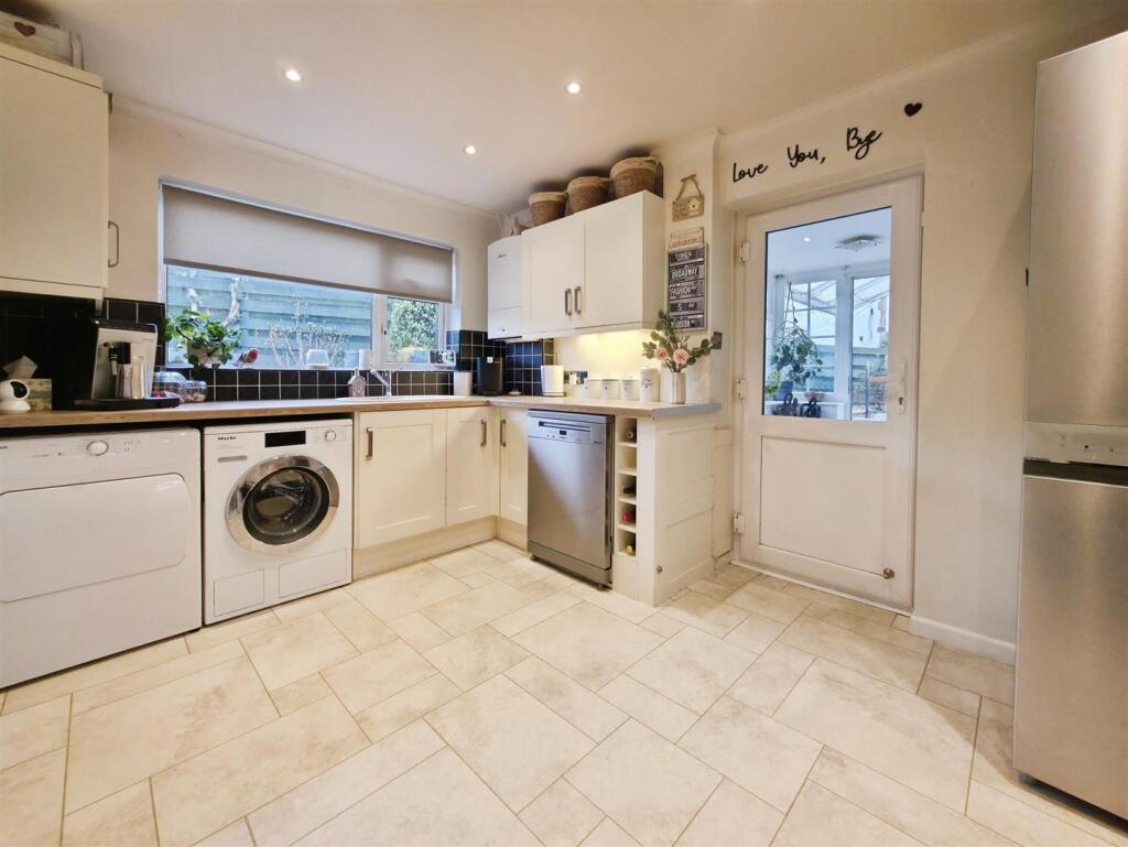 Additional image 8 of Walker Wood, Baildon, BD17 5BE