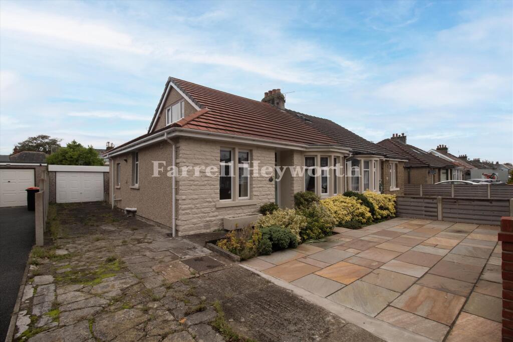 2-bed bungalow on Oxcliffe Avenue, Heysham, Morecambe, £225,000