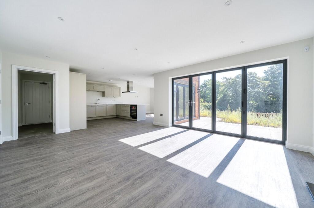 House in Stratfield Mortimer, West Berkshire - View 4