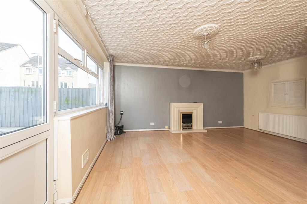 House in Calderdale, Lower Edge - More