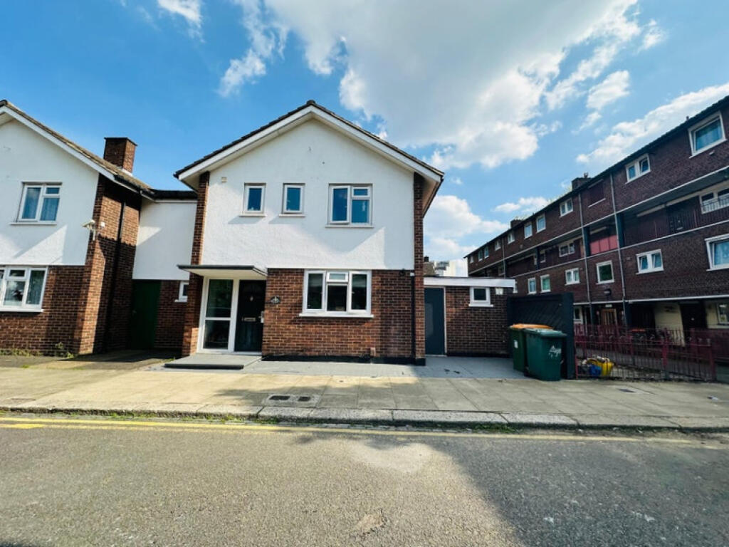 Main image of property: Oxford Road, London, E15