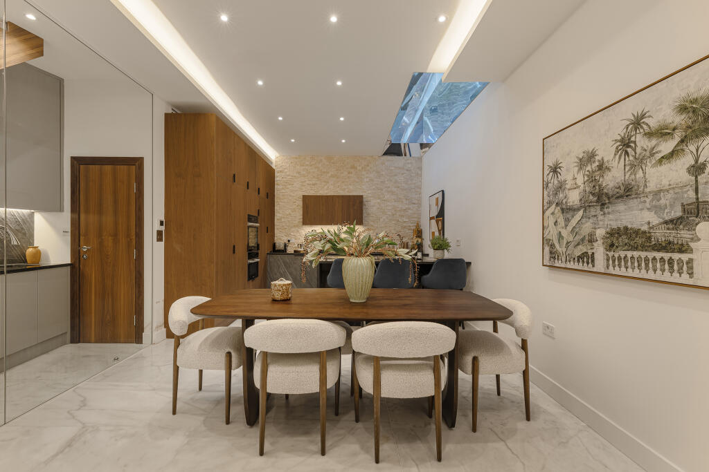 House in London - View 4