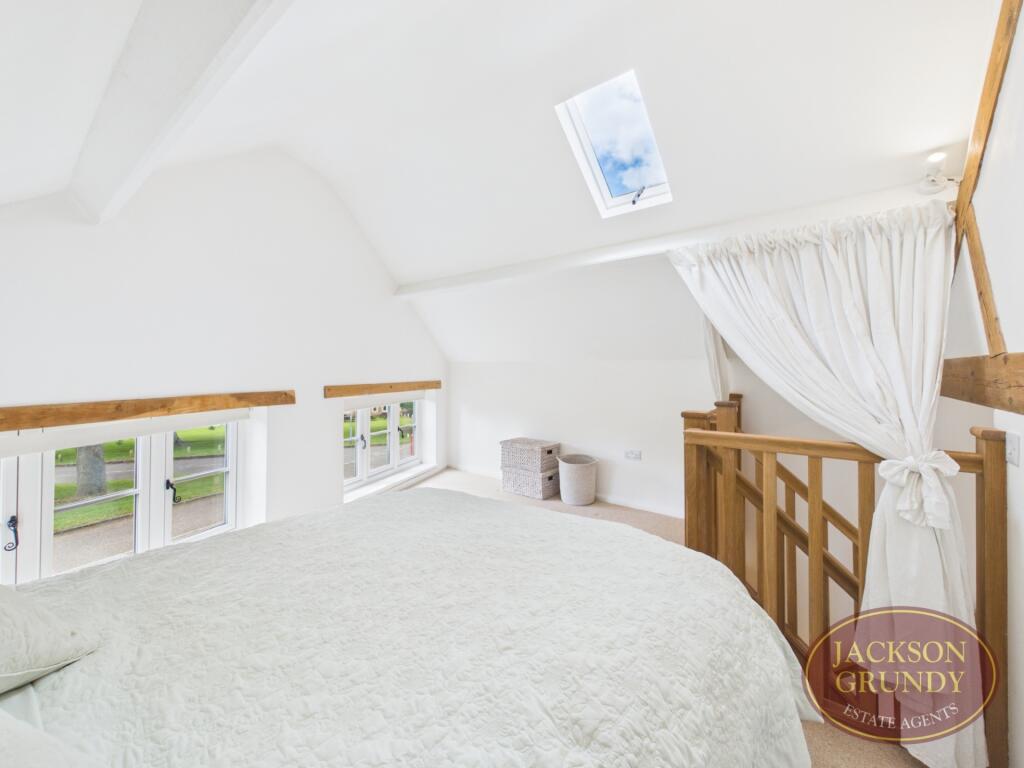 The Green, Newnham, NN11 3HB - View 5