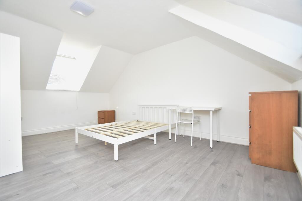 House in Portsmouth - View 4