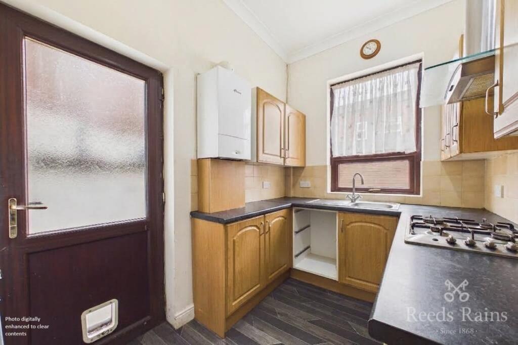 House in Preston - More