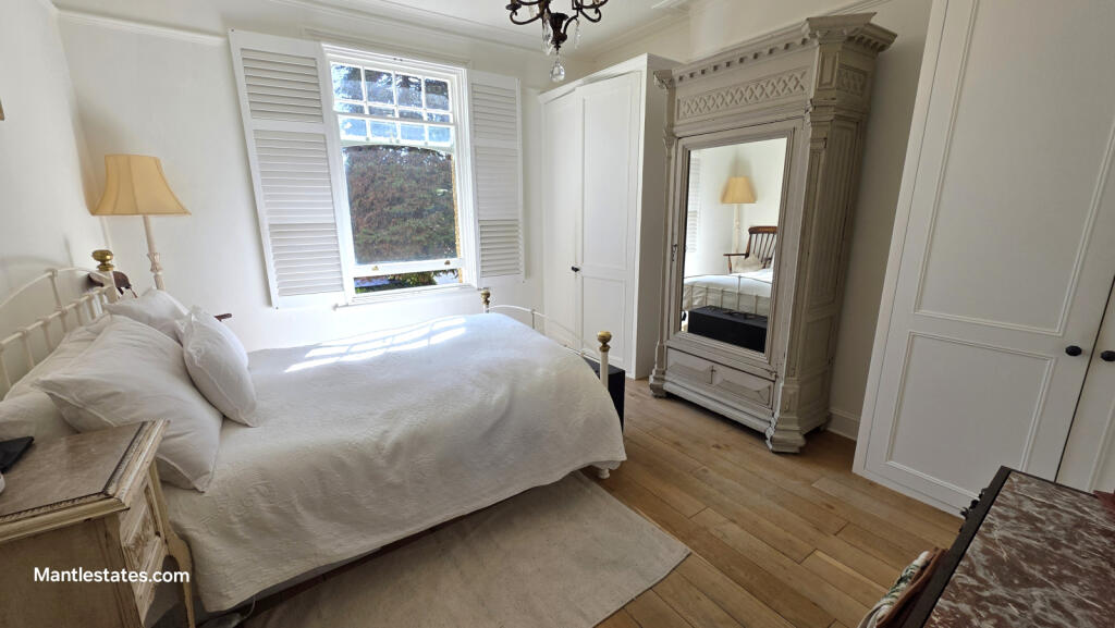 Apartment in London - View 3