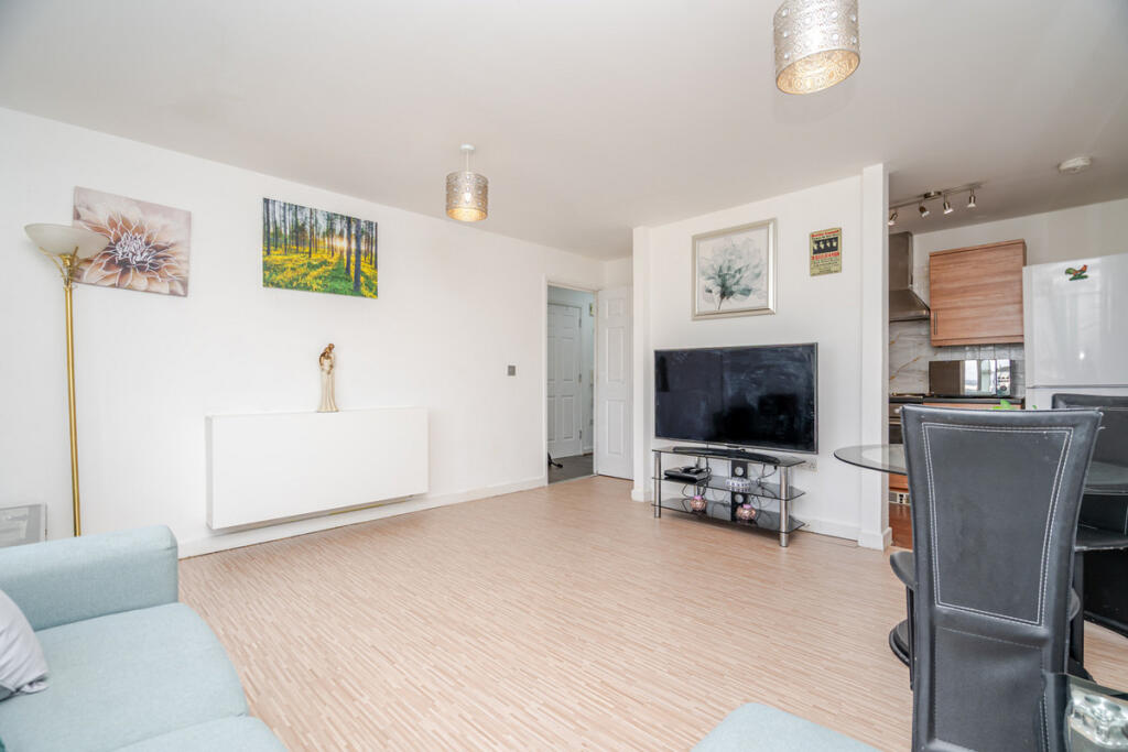 Apartment in Milton Keynes - View 5