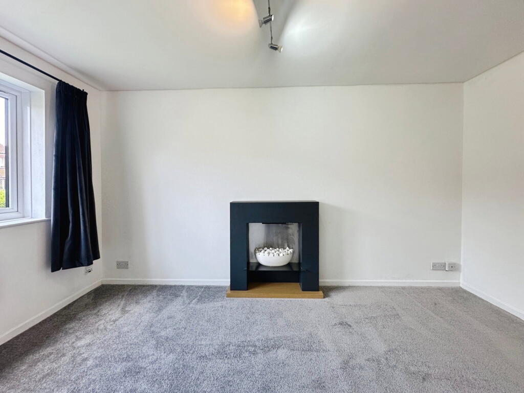 Apartment in Wolverhampton, West Midlands - View 5